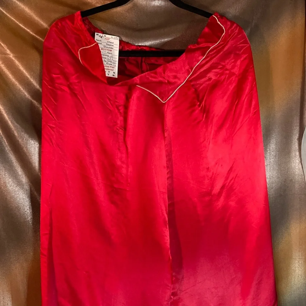 Elegant Red Satin Women's Sleepwear‎ Set. Box G